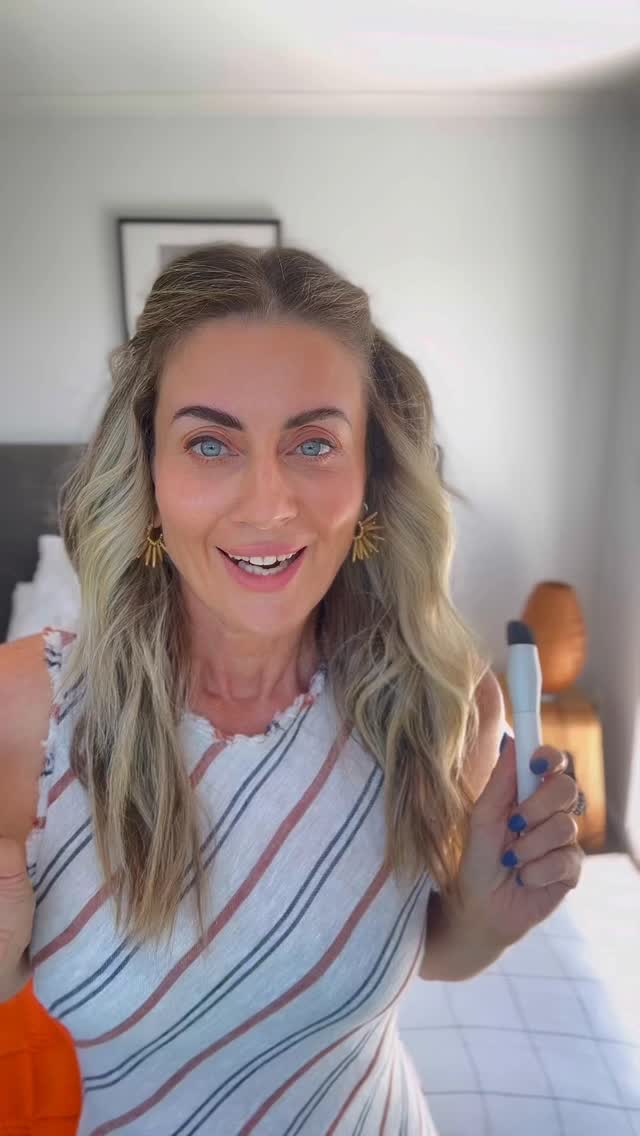 Wedding Day …not mine 🥰
30% OFF
CC - Medium
Bronzer stick Med/Dark
Blush him blush stick
BFF liner
Aretha F glossy lips
Hydra shield
Bronzer shadow stick
Aqueous setting powder