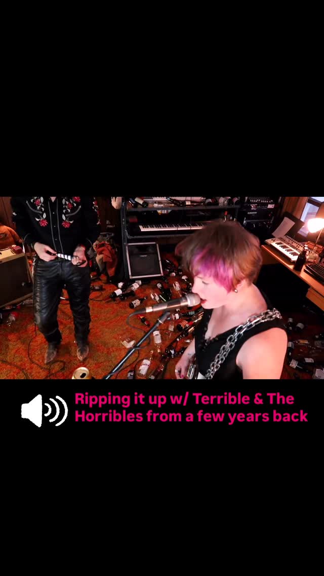 Crank up this fun little PsycoPunck ditty called “Empty Bottles” with the incredible Terrible & The Horribles #jaykippsband #terribleandthehorribles #harmonica #punkblues #psycobilly #bluesharp