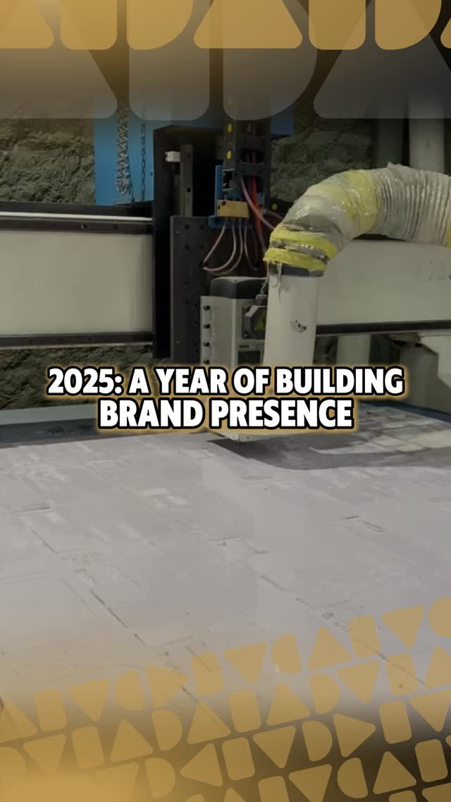 2025 bukan cuma tentang berapa banyak yang kami buat, tapi tentang bagaimana setiap karya punya fungsi, makna, dan dampak.
Dari table display sampai recycled projects, kami bangga bisa jadi bagian dari cerita banyak brand tahun ini.
Cheers to what’s next ✨
#ElementBranding
#POSM
#RetailBranding
#2025Recap