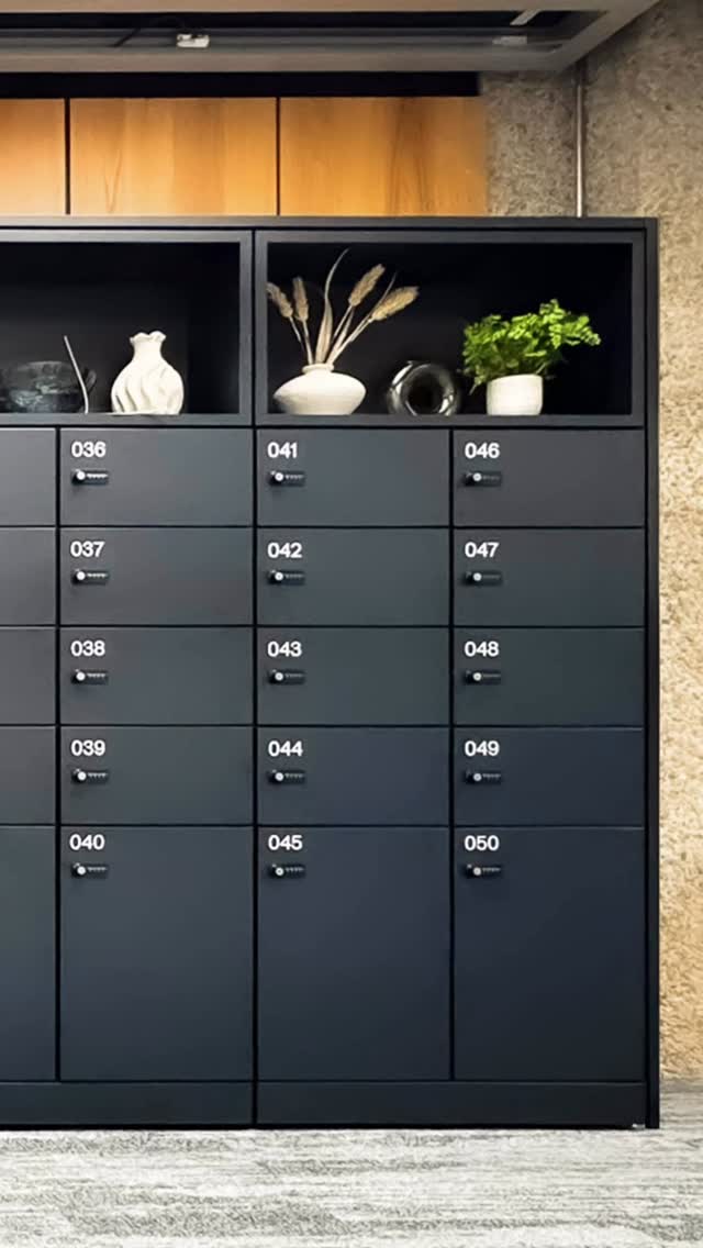 We 💙 Indigo Blue, a near-black colour with MANY possibilities.
This and more stunning finishes are available across our Storagewall and QB range.
🖥️ Visit www.freewall.co.uk