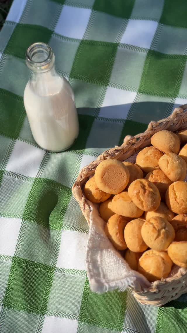 Férias combina com #picnic, que combina com @biscoitocaseirovitoria 🍪😋 Qual o seu sabor preferido pra compartilhar com quem você ama?
📍 Rua dos Trompetes, 174 - Califórnia, BH.
📞 (31) 3416 1055
📲 (31) 9 8440 0495
📦 Enviamos para todo o Brasil