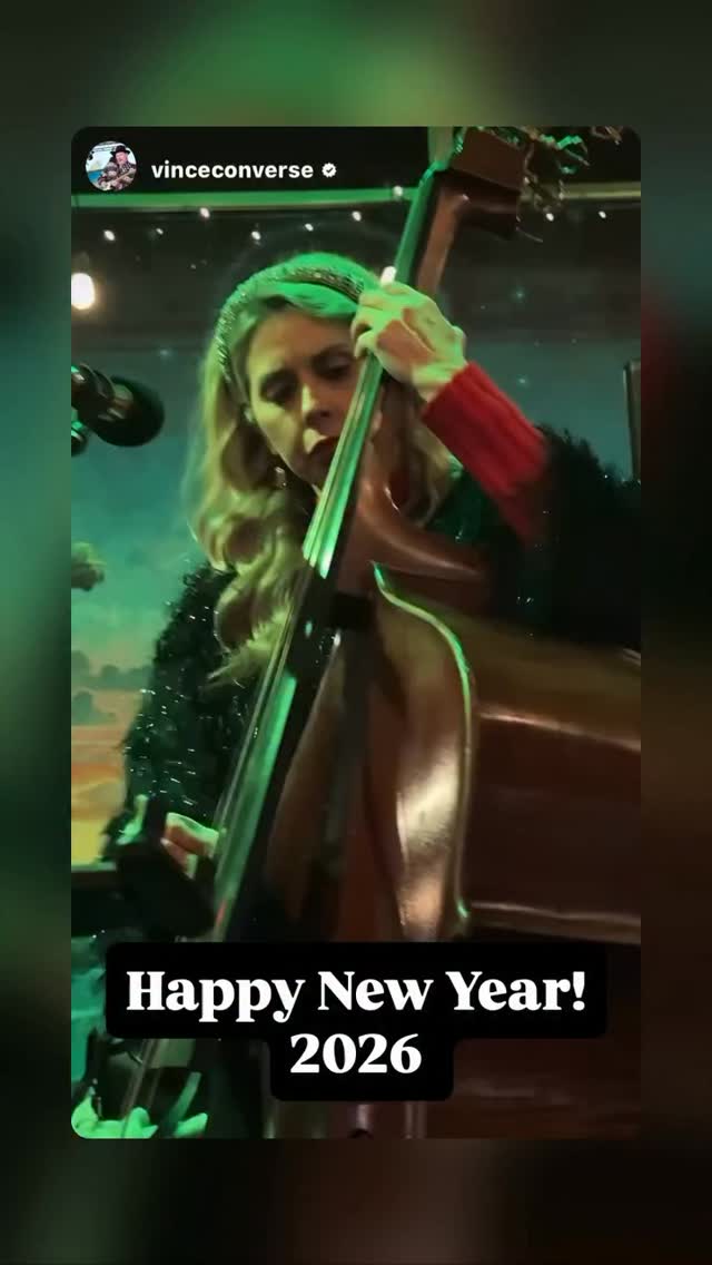 Coming in HOT 🥵
#basssolo #doublebassplayer #uprightbass #floridamusic #womeninspiringwomen