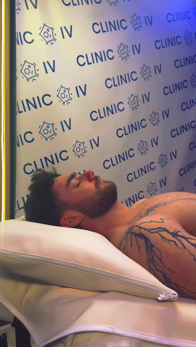 🚨WARNING: dehydration imminent! Deploy skincare protocols ASAP - book online or message me for a hydration reboot
#cliniciv #skincare #hydratedskin
