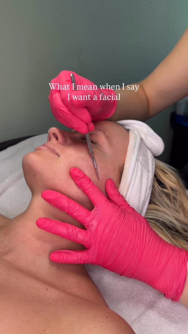 This isnāt your average facial⦠Itās deep exfoliation + pore extraction + serum infusion all in ONE treatment š§
⨠instantly smoother texture
⨠that glass-skin glow
⨠cleaner, tighter-looking pores
⨠hydration that actually lasts
And the best part? You leave glowing the same day! No downtime, no waiting. If your skinās been feeling dull, congested, or just not hitting like it used to⦠this is your reset.
Final week to get a FREE diamond glow upgrade when you sign up for our membershipš«
#DiamondGlow #SkinReset #GlamHouseAesthetics #GlowingSkin #TexasAesthetics