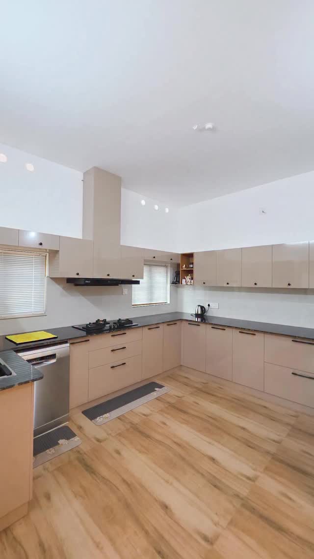 Where smart design meets small space.🏠✨ #modularkitchen #interiordesign #unisoninteriors #interiordesigner #keralahomes #trendingreels #kerala #modular #modularhome #interiordesigners #homedesign
