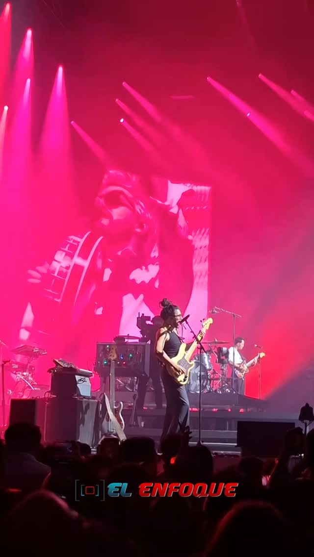 @morat hizo viajar en el tiempo a Bogotá con un recorrido de historias, canciones, energía y efectos que descrestan a Bogotá.
#morat #Bogotá #conciertosbogotá