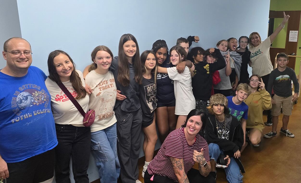 Serving together at the AVC food pantry 😄
Isaiah 1:17 (NIV)
“Learn to do right; seek justice. Defend the oppressed. Take up the cause of the fatherless; plead the case of the widow.”