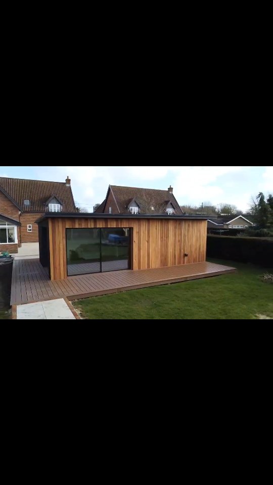 More pictures and videos to come on this beauty!
#readgardenrooms #homeoffice #GardenRoom #gardeninspo #outdoorliving #homeimprovement #cedarcladding #slidingdoors #norfolk