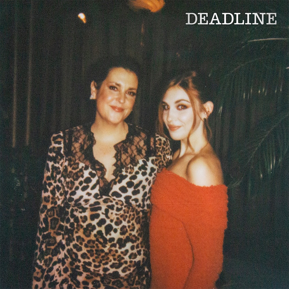 Happy Valentine’s Day to my favorite team @Yellowjackets! Check out my coverage of the Season 3 premiere at @Deadline and go stream the first two episodes now
#yellowjackets🐝 #eatyourheartout