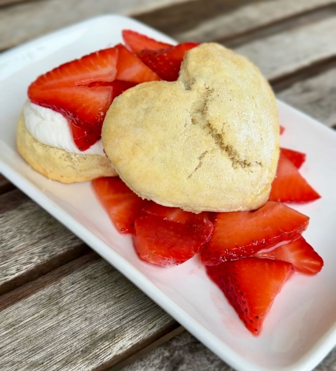🍓 A Sweet Treat for Your Valentine ❤️
Fluffy shortcake, fresh strawberries, and homemade whipped cream because love is best served sweet!
✨ Available 2/14 - 2/17 ✨
#cayucosbakery #cayucosca #valentinesday #valentinespecial #slolife #805living #centralcoastbakery #shoplocally #cayucosvalentines