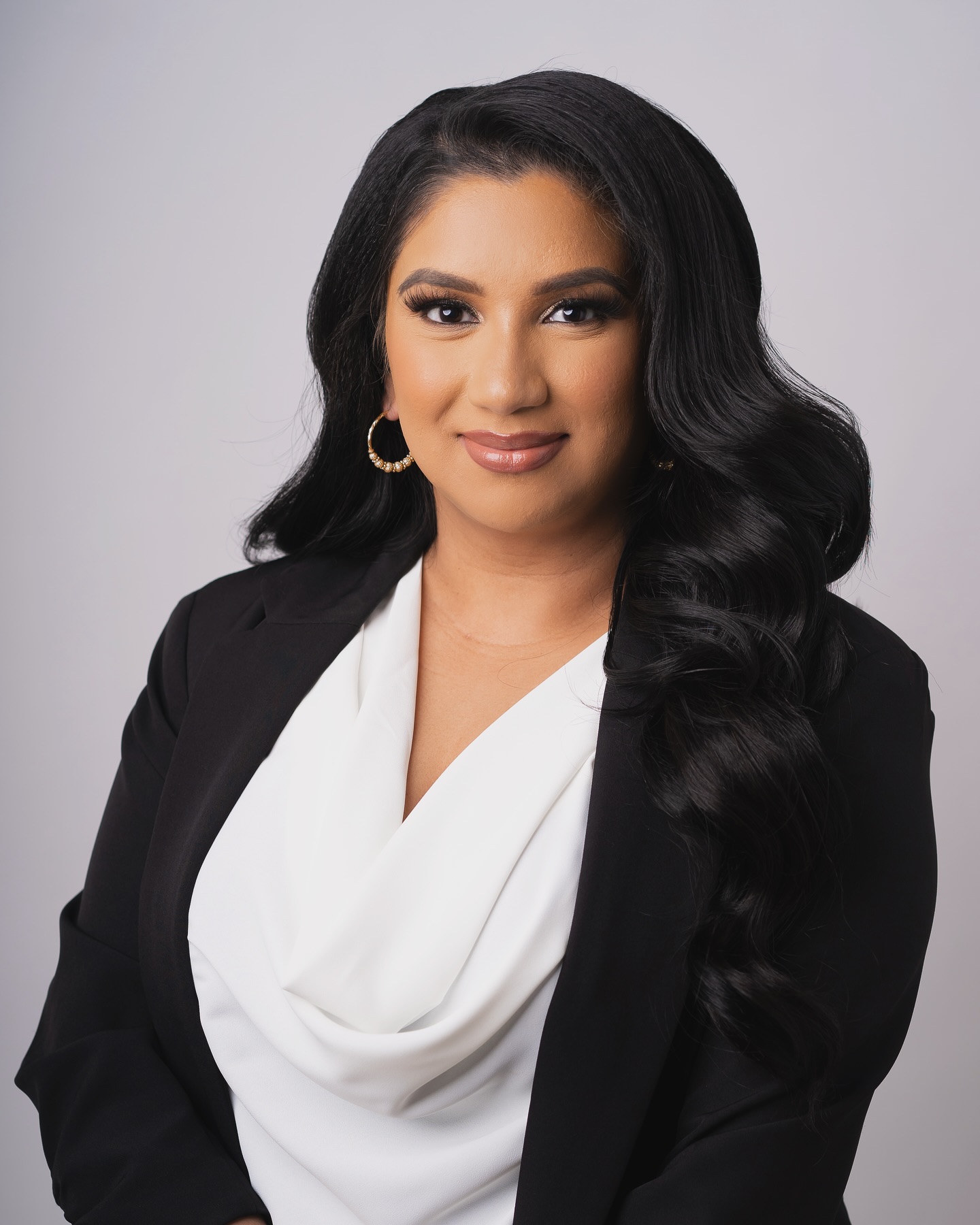 Allow me to reintroduce myself…
Many of you know me, but not everyone knows all that I do. So here’s a little glimpse into my world.
First and foremost, I’m a proud mom to two sweet (and wildly energetic) toddlers and a loving wife to an amazing husband. But beyond that, I am also a makeup artist & hairstylist, photographer, and baker—each passion bringing me endless joy.
For the past 16 years, I’ve been helping clients feel their most beautiful and confident through makeup and hairstyling, specializing in bridal beauty for the last eight years. I take pride in making every client feel seen, valued, and radiant.
My love for photography has turned into a beautiful journey over the past four years, allowing me to capture life’s most cherished moments—newborn, maternity, family, milestones, and special events.
Baking started as a form of therapy and has now become something even more special. For over a year, I’ve been creating egg-free custom cakes, turning visions into delicious works of art.
The joy I feel when my clients light up—whether after a makeover, a photo session, or seeing their dream cake come to life—is truly indescribable. Your love, trust, and support mean everything to me, and I am beyond grateful for each and every one of you.
This is just the beginning—where this journey takes me, only Divine Grace knows. But I’m excited for all that’s to come!
Let’s create something beautiful together:
✨ Makeup & Bridal Beauty: @makeupbyvani
📸 Photography: @vanis.view
🎂 Custom Cakes & Desserts: @vanis.artisan.bakery
📩 Email Inquiries:
Makeup: info@makeupbyvani.com
Photography: info@vanisview.com
Thank you for being part of my journey! ✨🧿🩷
📸 @gem_galleries @gembeauties
#MakeupByVani #VanisViewPhotography #VanisArtisanBakery #letmereintroducemyself #letmeintroducemyself #femalephotographer #femaleentrepreneur #femalesupportingfemales #makeupartist #bridalmakeupartist #houstonmua #houstonmakeupartist #houstonbaker #houstonphotography #houstonphotographers #bookme #supportsmallbusiness #supportlocalartists