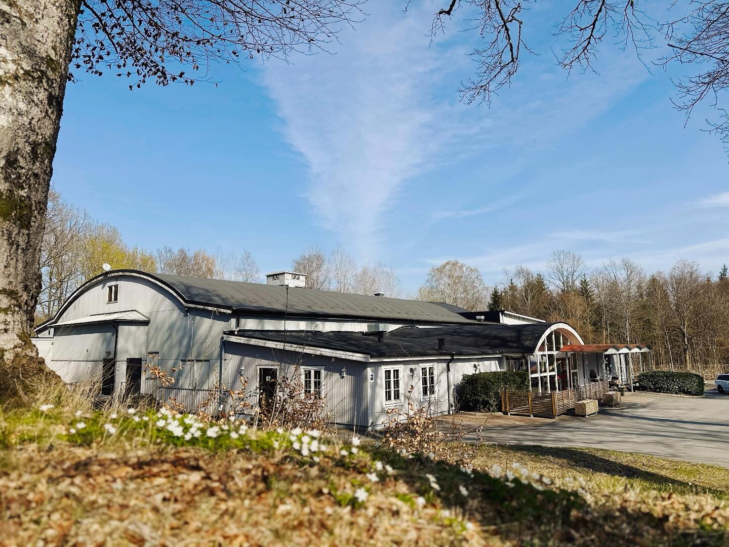 • En park för folket sedan 1936 •
Tänk att detta fantastiska ställe invigdes för 90 år sedan nästa år, 27 september 1936!
Så mycket historia & minnen det sitter i väggarna, något som fortsätter att skapas 🩵
#granadalönsboda #folketspark #lönsboda