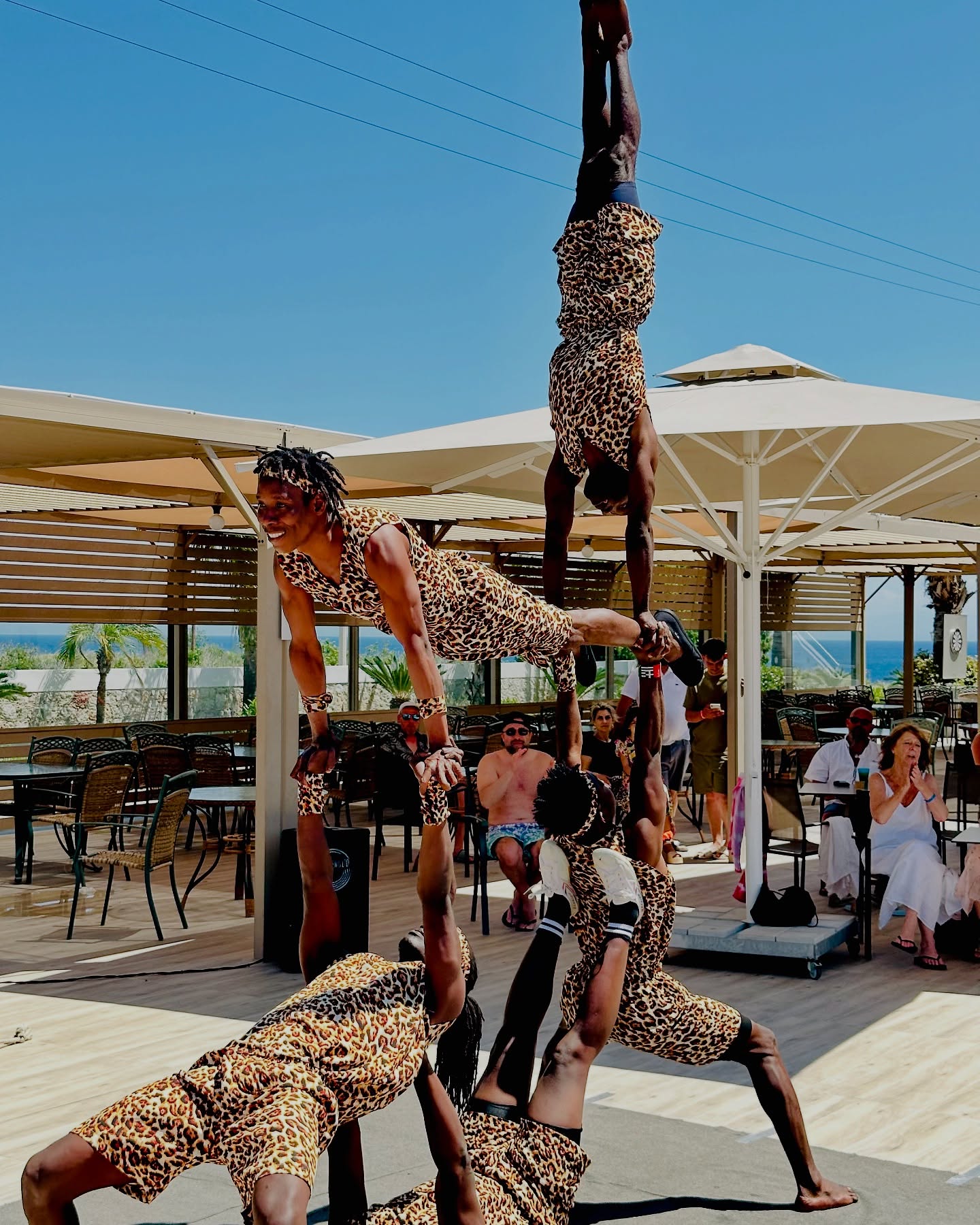 Thrills and flips by the pool! Our acrobatics show brings high-flying fun for all ages—right in the heart of your vacation.
#virginia_family_resort #virginiafamilyresort #summer #greece #rhodes #greekresort #animation #acrobatics #summerfun #vacation #vacationmodeon😎 #hotelanimation #summer2025☀️ #rhodeshotel #summerresort #familyvacay #familyresort #summervibes☀️