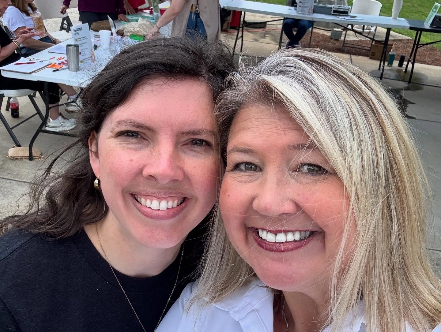We just had...the BEST day at the 7th annual GLOW GOLF tournament!! Perfect weather...Wonderful group of golfers...Just feeling so happy and grateful for EVERY sponsor, golfer, volunteer, raffle item donated! 😊⛳️THANK YOU EVERYBODY!!! You help us keep GLOWING!! ❤️🔥🌏 #goloveotherswell