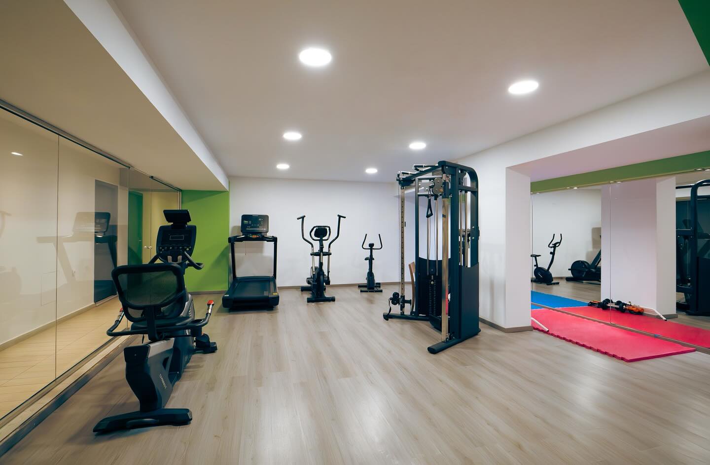 Stay energized, even as you unwind. Our fitness room🏋️offers the perfect balance of wellness and leisure throughout your vacation🌴
#virginia_family_resort #virginiafamilyresort #rhodes #greece #greekhotels #greekresorts #wellness #leisure #vacationworkout #resortgym #fitness #summerresort #summervibes #summer2025 #fitnessroom #hotelgymworkout #vacationgoals #summeringrece