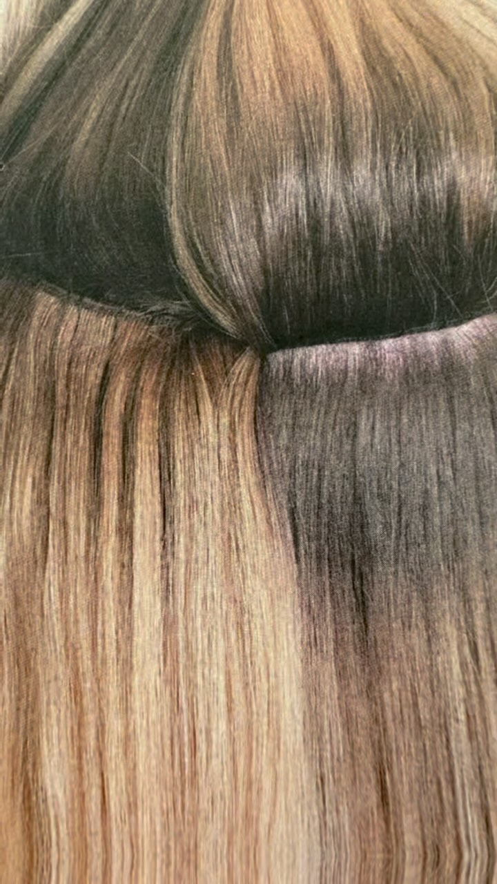 ✨ NEU BEI BEL HAIR: Lumera Twinweft – die unsichtbare Power-Tresse
Du willst volle, natürliche Haare – schnell & ohne Kompromisse?
Dann wirst du unsere neue Technik lieben 💫
🧵 Ohne Nähen, Kleber oder Hitze
Die Lumera Twinweft ist doppelt gelegt, super fein verarbeitet & schmiegt sich nahtlos an dein Eigenhaar.
✅ 45 Minuten für eine perfekte Haarverdichtung
✅ Spürbar leicht & flexibel
✅ Kein Ziepen, kein Druckgefühl – einfach wow!
Diese Innovation ist besonders für Frauen gemacht, die Wert auf Diskretion, Qualität & Effizienz legen – vom Business-Meeting bis zum Abend-Event.
📍Teste die neue Methode exklusiv bei uns im Salon in Küsnacht
📩 Schreib uns für eine Beratung oder buch dir direkt deinen Termin – dein Traumhaar wartet!
#lumeraextensions #tressen #hairextensions #microrings #belhairküsnacht #extensionszürich #neuehaarliebe #unsichtbareextensions #glamup #extensionsohnekleber #extensionsohnehitze #sommerlook2025