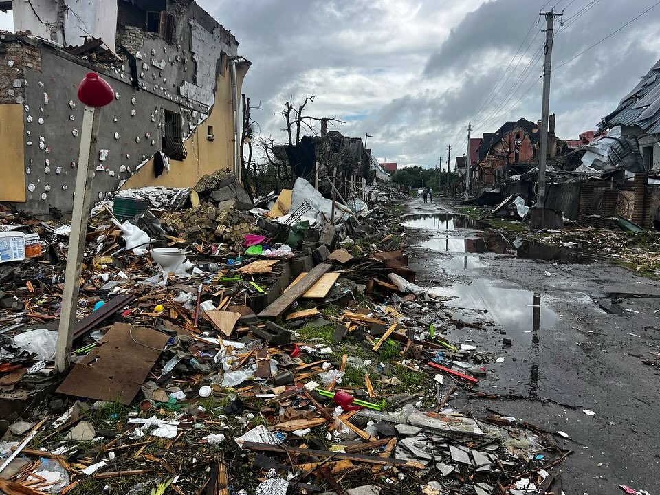 These pics were posted by one of our team members in Kyiv... @sergey_lysak 's voice on video at end... about a neighborhood very similar to the one our team lives in...that we used to live in outside of Kyiv.... This bombing happened Sunday. It hasn't stopped. Our compassion can fatigue, but these innocent people who are just trying to live life in the country they were born in, need hope, prayers and practical help. Please continue to pray & care...May God increase our capacity to love & show us what to do in the midst of the awful destruction caused by man and the evil forces that drive them. We are in a war of our own. #goloveotherswell glowmission.org