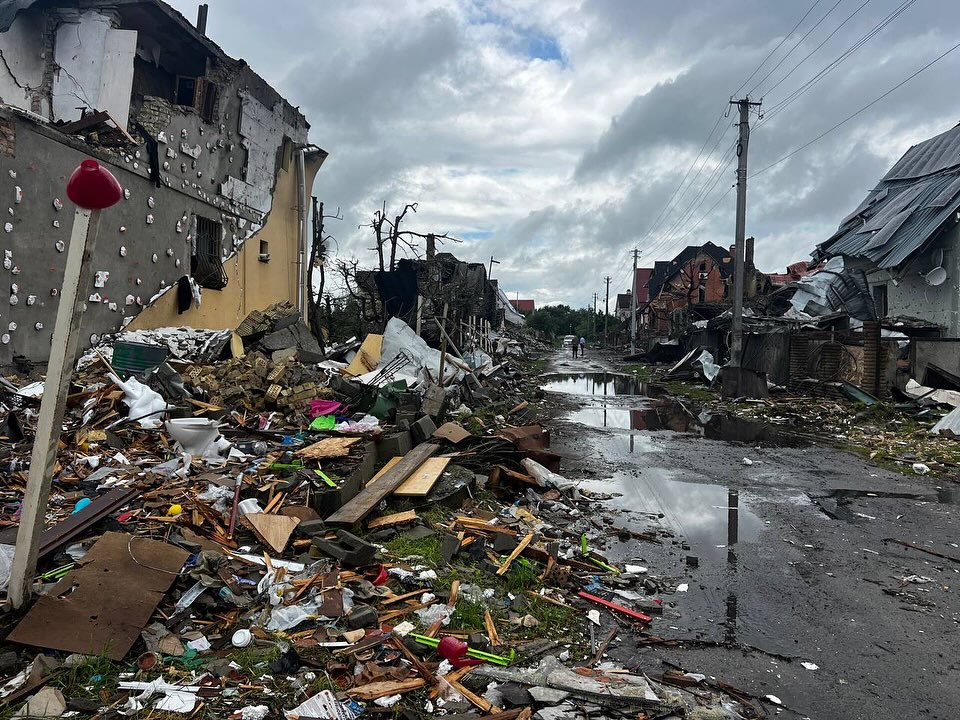 These pics were posted by one of our team members in Kyiv... @sergey_lysak 's voice on video at end... about a neighborhood very similar to the one our team lives in...that we used to live in outside of Kyiv.... This bombing happened Sunday. It hasn't stopped. Our compassion can fatigue, but these innocent people who are just trying to live life in the country they were born in, need hope, prayers and practical help. Please continue to pray & care...May God increase our capacity to love & show us what to do in the midst of the awful destruction caused by man and the evil forces that drive them. We are in a war of our own. #goloveotherswell glowmission.org