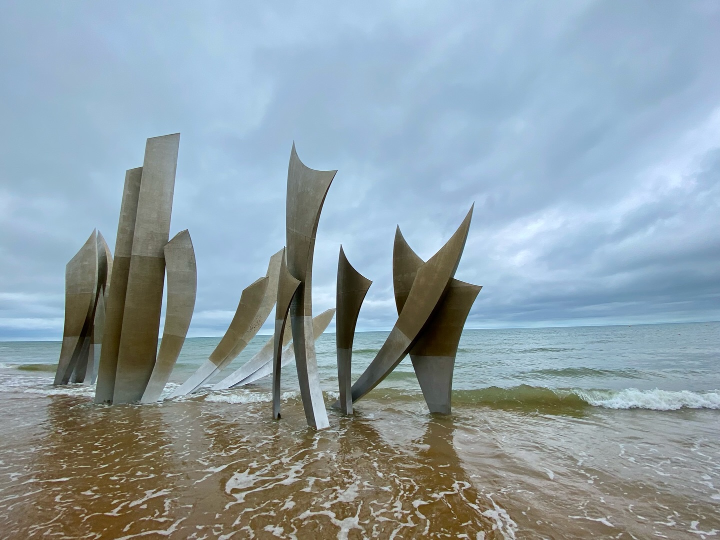 Today, we remember and share gratitude for the men and women who helped to free a continent and save the world. Their courage and sacrifice 81 years ago remind us of the cost of freedom—and why it is so vital that we pass these lessons and stories on to the next generation.
#DDay #RememberThem #HistoryMatters #youngleaders