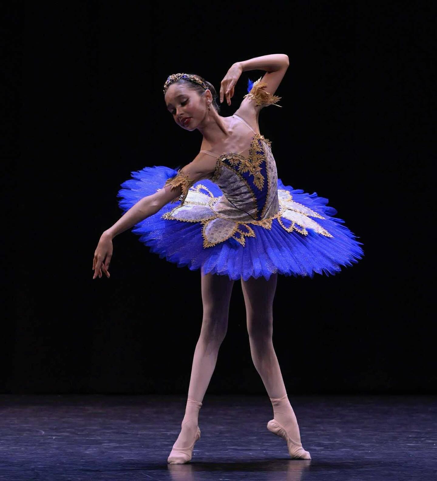 #luciesaronovamemorialaward
Celeste is representing VIC in the Silver Lucie Saronova Memorial Award.
Celeste trains @enpointestudioskew
🩰 100s of dancers from across Australia auditioned to represent their state in our National Competition.
📸@dancetrainmag
#cecchettiballetaustralia #cecchettiballet