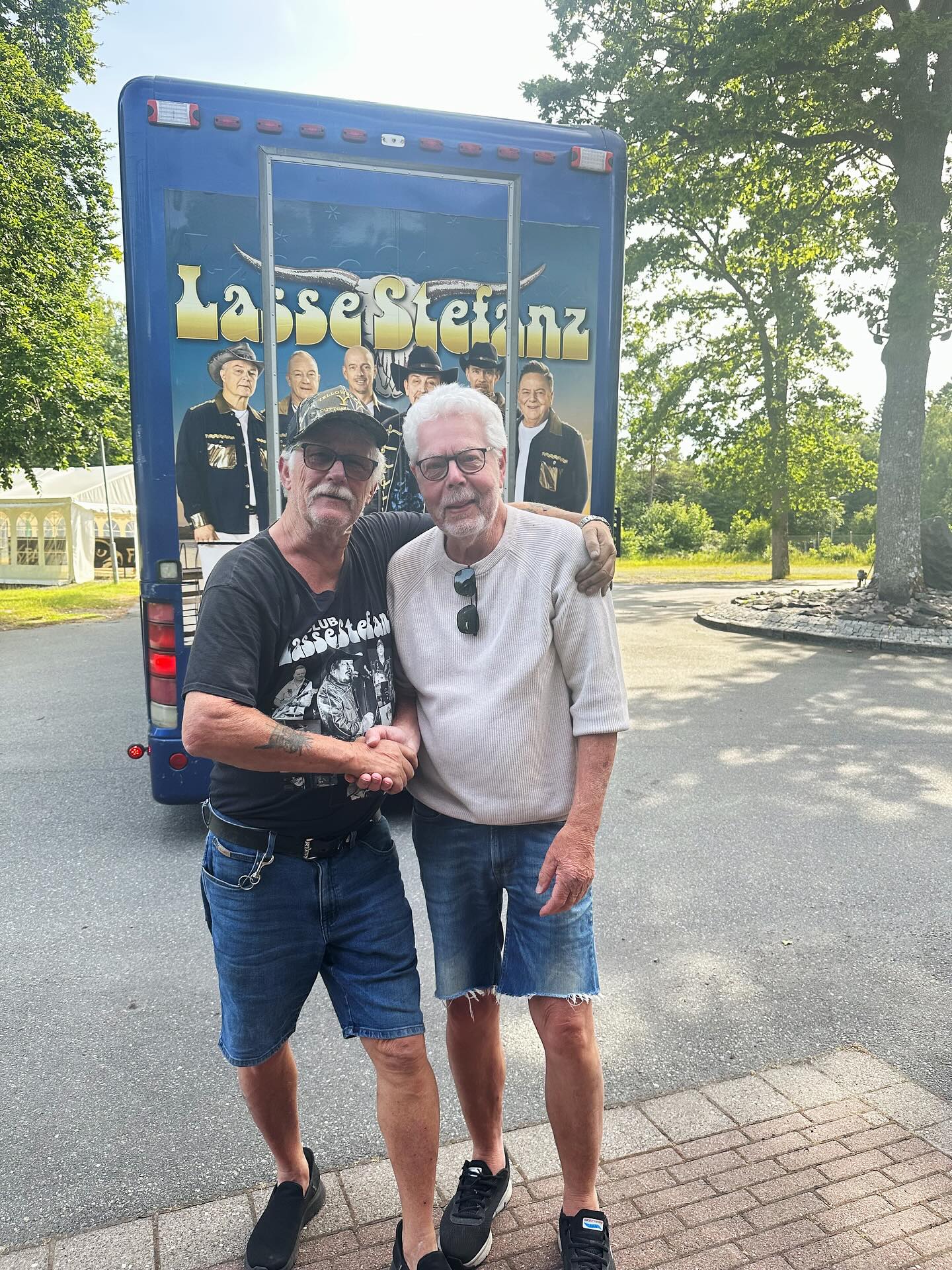 Igår repade @clublassestefanz hos oss inför sommarturnén de ger sig ut på idag!
Det är alltid lika kul att ha er här 💙
#granadalönsboda #folketspark #lönsboda #lassestefanz