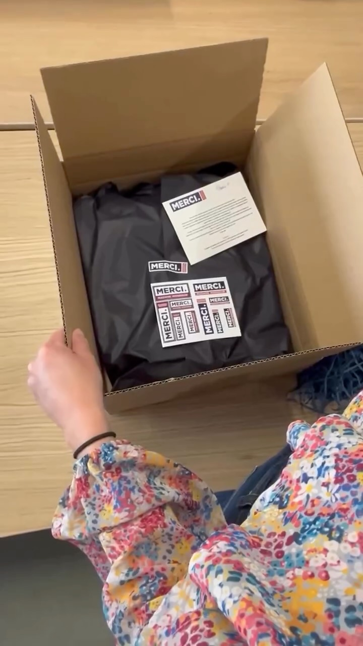 Préparation d’un colis spécial pour @elodie_guide_local 💌 On est ravis de pouvoir lui faire découvrir notre marque. Merci Elodie pour ta gentillesse ☀️
#rouen #elodieguidelocal #preparationdecommande #madewithlove #créateurslocaux #ecoresponsable