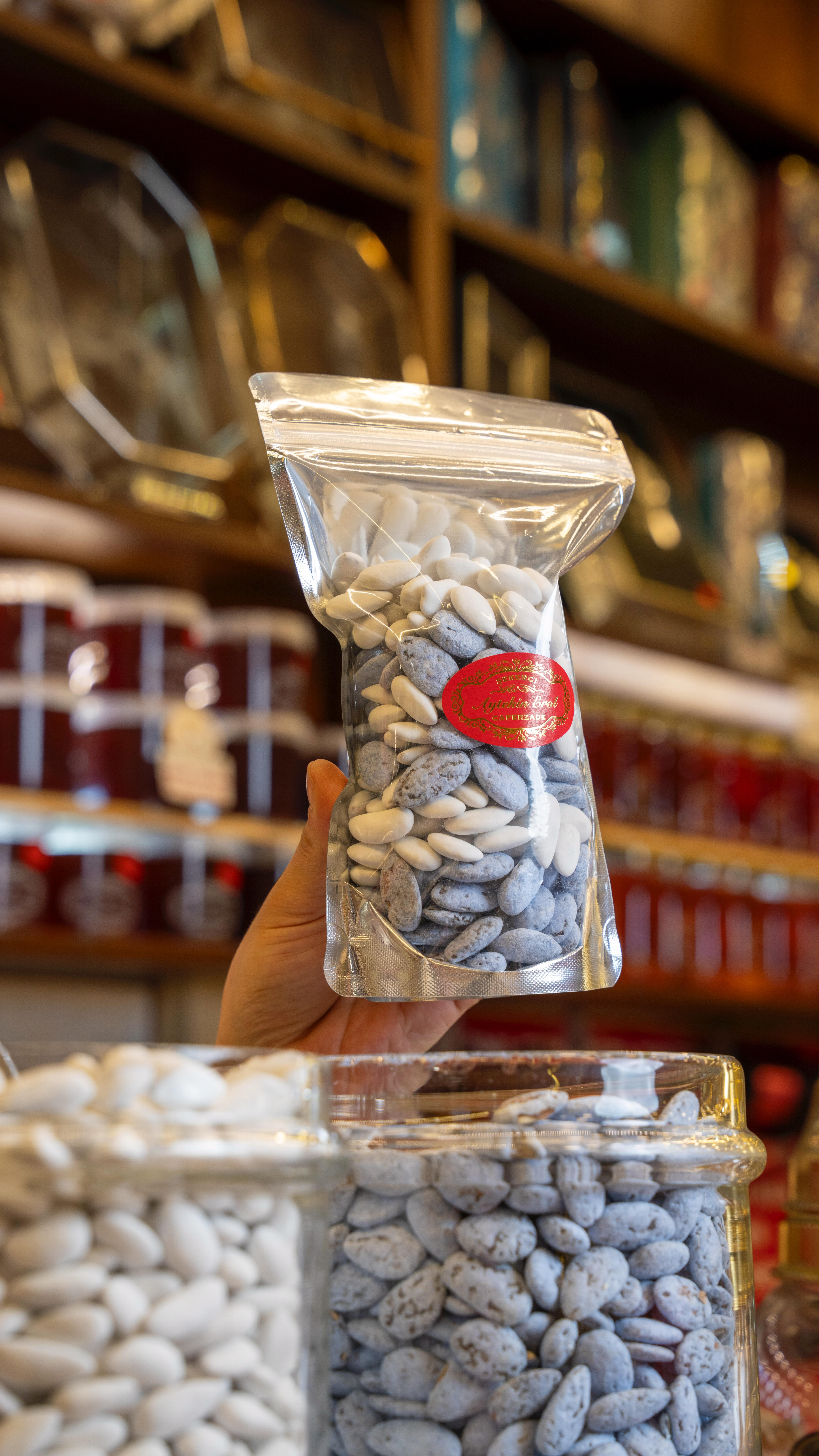 Badem Şekerler'imiz sizlerle buluşmak için hazır! ✨
📍Üsküdar Merkez İmalat
📍Üsküdar Balıkçılar Çarşısı
📍Kadıköy Balıkçılar Çarşısı
#ŞekerciCaferzade #Üsküdar #Kadıköy