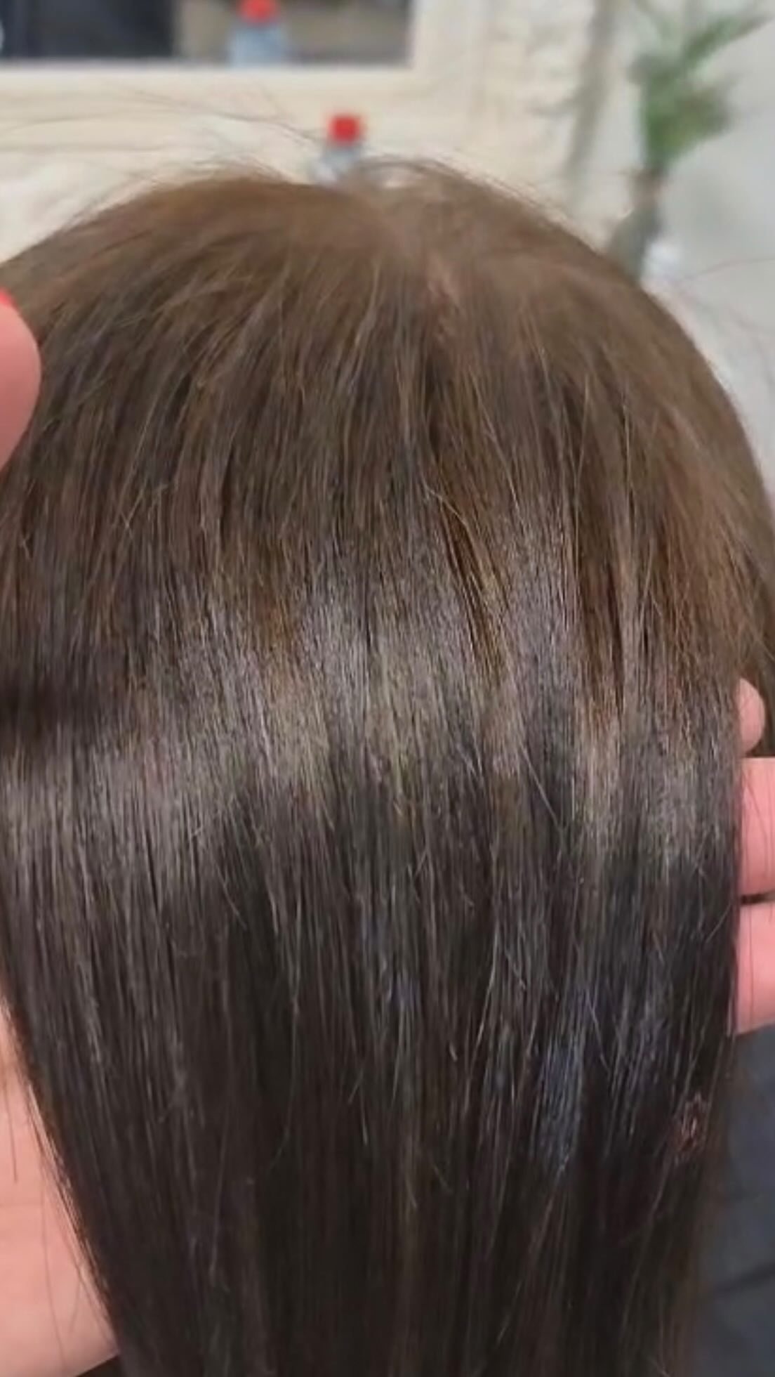 ✨ Bist du blond?
✨ Hast du feines, strapaziertes oder kaputtes Haar?
✨ Fühlt sich dein Haar manchmal einfach… leer an?
Dann ist Haarbotox genau das, was dein Haar jetzt braucht 💧💖
🌿 für schwangere 🤰
🌿 Keine Chemie
🌿 Keine Fumolatin-Säure
Dafür: pure Pflege, die wirkt – und bleibt!
✨ Für mehr Glanz
✨ Mehr Geschmeidigkeit
✨ Sichtbar gesundes Haar
💡 Die Wirkung hält ca.3–6 Monate – je nachdem, wie du dein Haar im Alltag pflegst & belastest.
Ein echtes Verwöhnerlebnis für dein Haar – exklusiv bei BEL HAIR Küsnacht 💆♀️
💌 Schreib uns für deinen Termin oder Buch bequem online – dein Haar wird es dir danken!
#blondeshair #feinesHaar #Haarbotox #pflegebehandlung #frizzfrei #verwöhnerlebnis #belhairkuesnacht #sichtbarkeitfürcoiffeure #wunschkunden #hairbotox #haarbotox #zürich #küsnacht