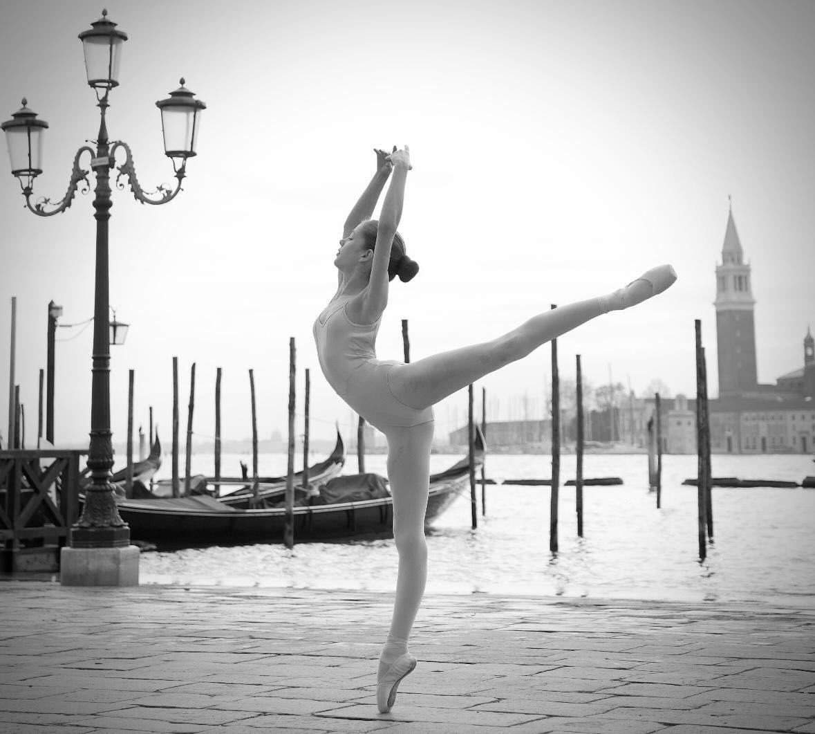 #luciesaronovamemorialaward
Seren is representing NSW in the Silver Lucie Saronova Memorial Award.
Seren trains @deniseutzschoolofdance
🩰 All candidates will participate in an adjudicated classical class before presenting their solos on stage.
#cecchettiballetaustralia #cecchettiballet