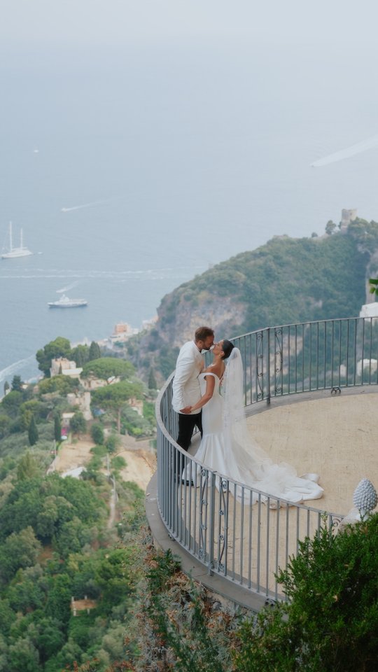 ✨ It's always an honour to film in exclusive venues like Villa La Rondinaia, surrounded by the endless views of the Amalfi Coast.
Everything feels like a fairytale, and the newlyweds J & C gave us a true Italian dream of love ❤️
.
Wedding planner: @the_amalfi_experience
Photographer: @adovasio_photography_studio
Video: @gioderosavideographer
Venue: @villalarondinaia
Flowers @amalficoastflorist
MUAHA @beautylivery
See more works⬇️
https://www.gioderosavideographer.com/
.
.
#weddingfilm #wedding #weddingvideo #amalficoastwedding2025 #amalficoastwedding2025 #wedding2025 #weddingbride2026 #wedding2026 #weddingvideo2026 #weddinginspiration #weddingvideographer #instawedding #destinationwedding #weddingfilms