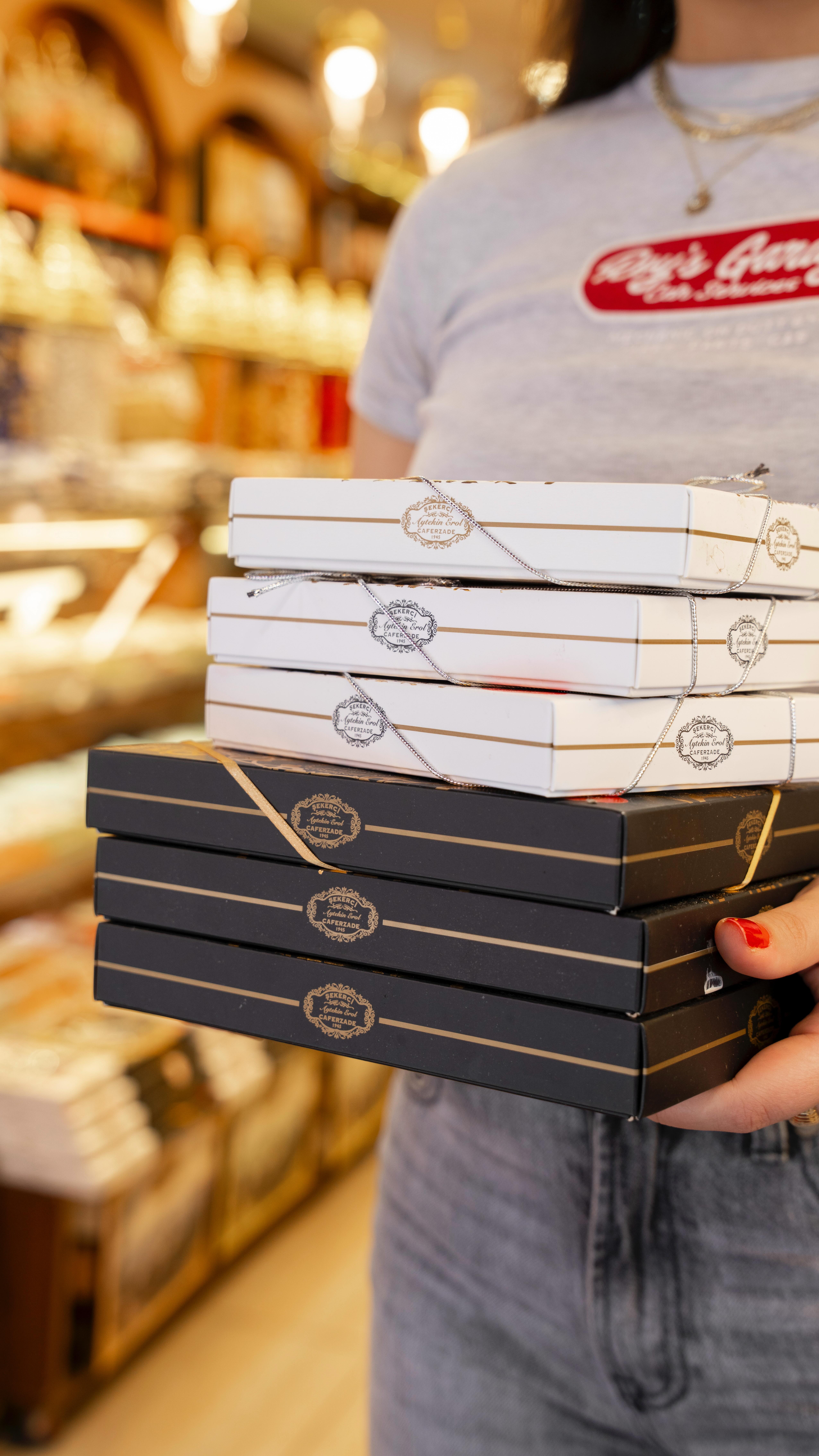 Şekerci Caferzade imzasıyla eşsiz lokum lezzetleri. 👑
📍Üsküdar Merkez İmalat
📍Üsküdar Balıkçılar Çarşısı
📍Kadıköy Balıkçılar Çarşısı
#ŞekerciCaferzade #Üsküdar #Kadıköy