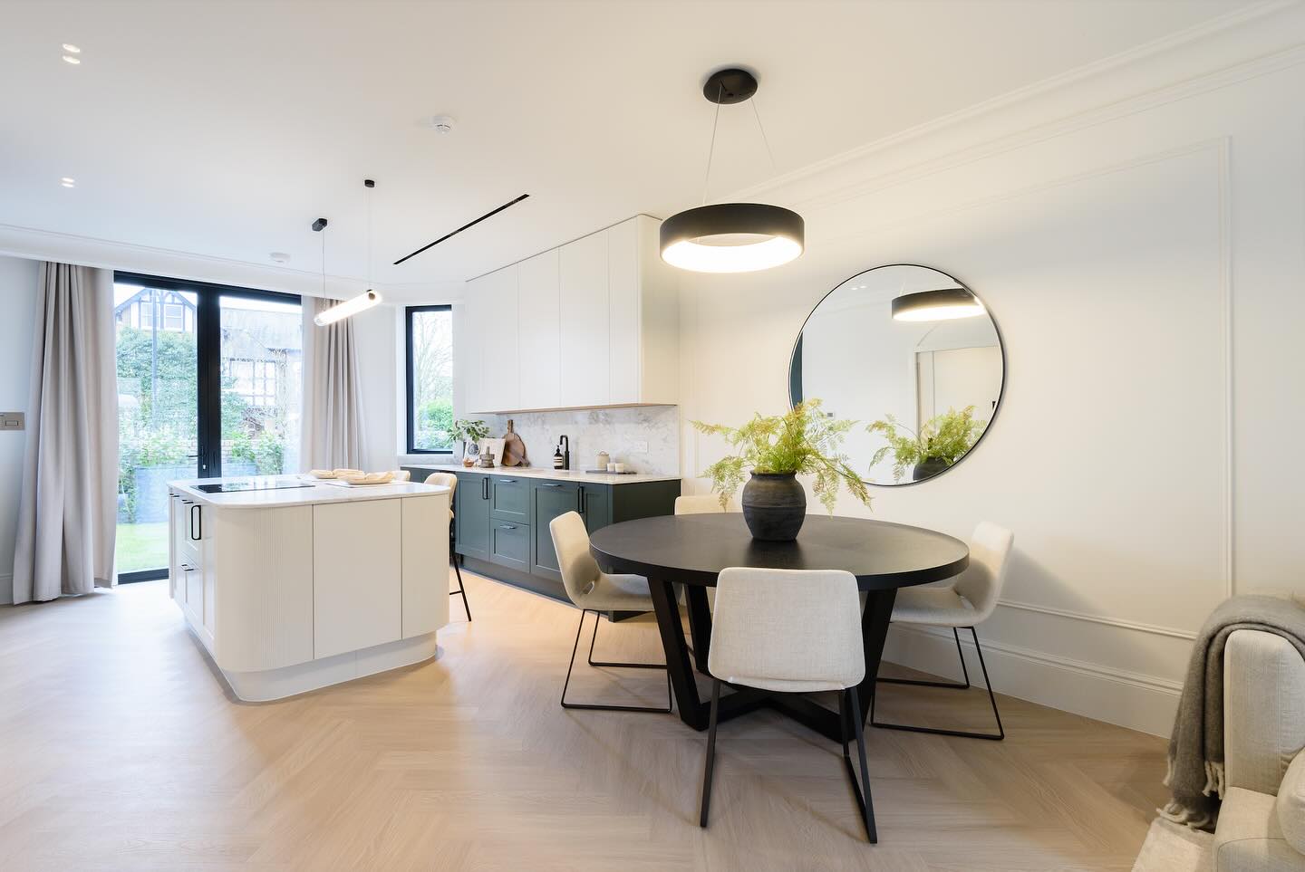 Bespoke. Beautiful. Balanced.
Think grey-green shaker cabinetry, panelled islands, Miele appliances, and marble-style finishes. Montpelier Mews kitchens are designed to impress and built to perform.
@core.london & @fineandcountryuxbridge
