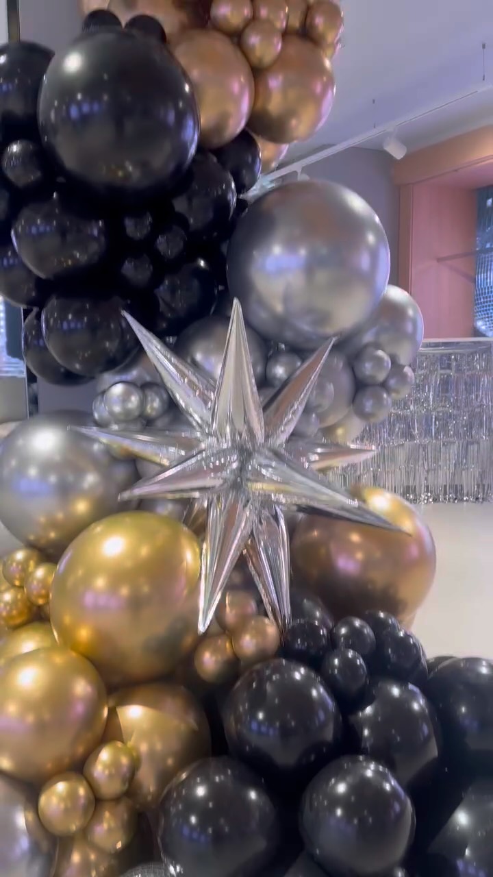 PARTY TIME 🪩
Installed the perfect party decor with the most talented @myonceuponateaparty & @kyras.time #dreamteam
@karen_millen Christmas Party in the beautiful @boohoofamily show room 🎄
Balloon garlands were absolutely stunning @myonceuponateaparty 🫶🏽
Always ordering the best quality balloons from @proballoonshop 🪩
#christmasparty #christmasdecor #headofficeparty #organicballoons #kalisan #kalisanballoons #sempertexballoons #sempertex #orbz #ballooninstallation #karenmillen #karenmillenparty #boohoofamily #styledevents #styledeventslondon