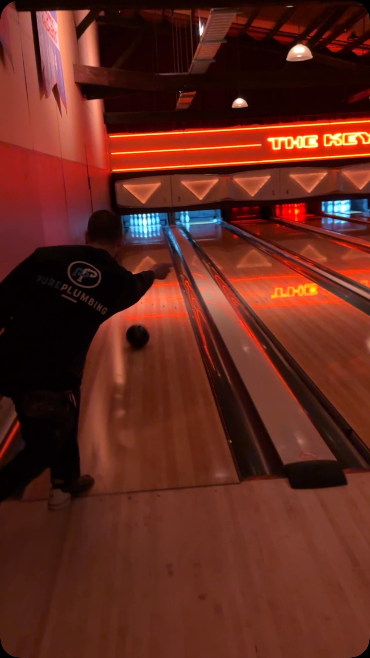 Mid week bowling catch with the Pure Plumbing team at @thekeys.leisure in Preston! (Paul AKA Port!)