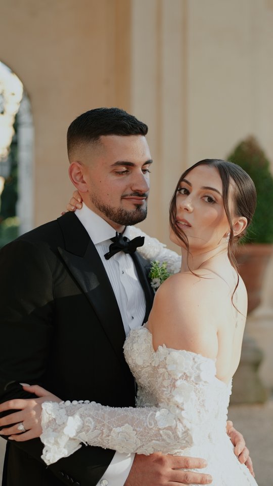 ✨A wedding that reflects the vision of elegance: bespoke details, a breathtaking view of Rome, and the quiet charm of a noble villa overlooking the city. Villa Aurelia made S & R's dream a reality: an intimate and extraordinary experience, where everything reflects love.
As always, honored to have told this new love story ❤️
.
Wedding planner: @elsacafaroevents
Photographer: @elenabaranchuk_ph
Video: @gioderosavideographer
Venue: @villaaureliagianicolo
Flowers @mvp_flowerdesigner
MUAHA @innamakeup_italy_
See more works⬇️
https://www.gioderosavideographer.com/
.
.
#weddingfilm #wedding #weddingvideo #amalficoastwedding2025 #amalficoastwedding2025 #wedding2025 #weddingbride2026 #wedding2026 #weddingvideo2026 #weddinginspiration