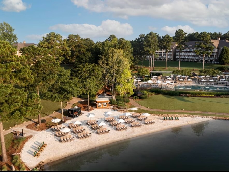 Ritz Carlton Lake Oconee - Recently Refreshed
The perfect place to take a breath and enjoy nature- while still having the luxury amenities of a 5-star hotel.
Favorite Amenities:
21+miles of hiking trails
Aperitivos every afternoon
Cozy spots inside & out to unwind
Amazing kids club
The Cove speakeasy
Remodeled spa & spa pool
Complimentary Floating Meditation
Infinity Pool (ages 12+)
Outstanding Kids’ Pool/Splash Area
I could go on and on....
#virtuosoadvisor #luxurytravel #foratravel #weekendgetaway #couplestrip #proposaldestination #girlstrip #girlsweekend
@ritzcarltonreynoldslakeoconee
#familytravel #travellingwithkids #solotraveler #instatravel #beautifuldestinations #luxurylifestyle #luxuryliving #luxurylover #luxuryaccomodation #luxurydestinations