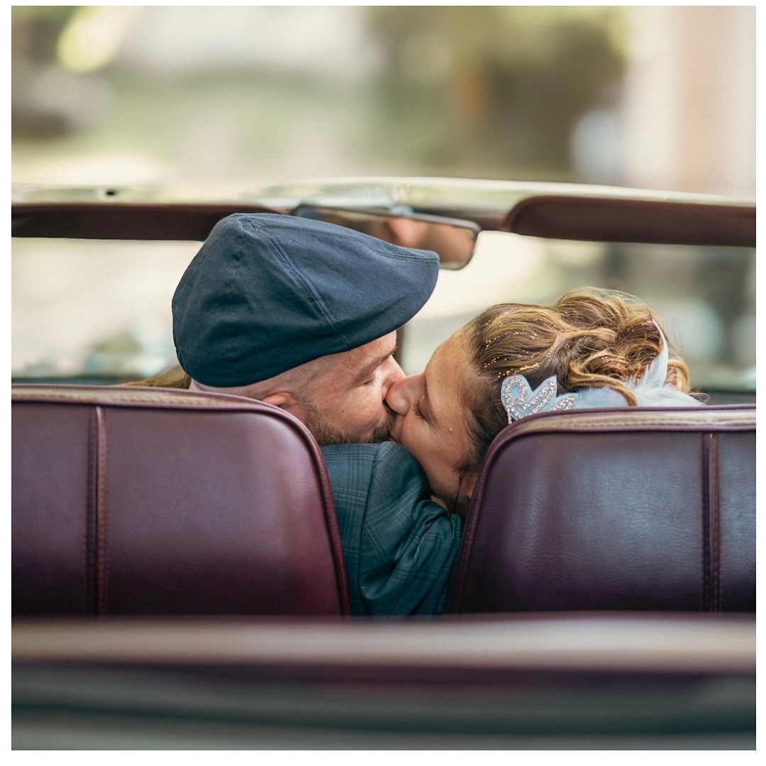 Un dernier regard, un baiser volé… Le début d’une grande aventure. 💫
📸 : @elle_photographe by @cruz_prod13
📍 Château de Nans – Mariages & réceptions
📞 Info & Réservations : 04 42 18 00 00
#JustMarried #ChâteauDeNans #WeddingInFrance #EscapeInStyle #lieumariageprovence #provencechateau