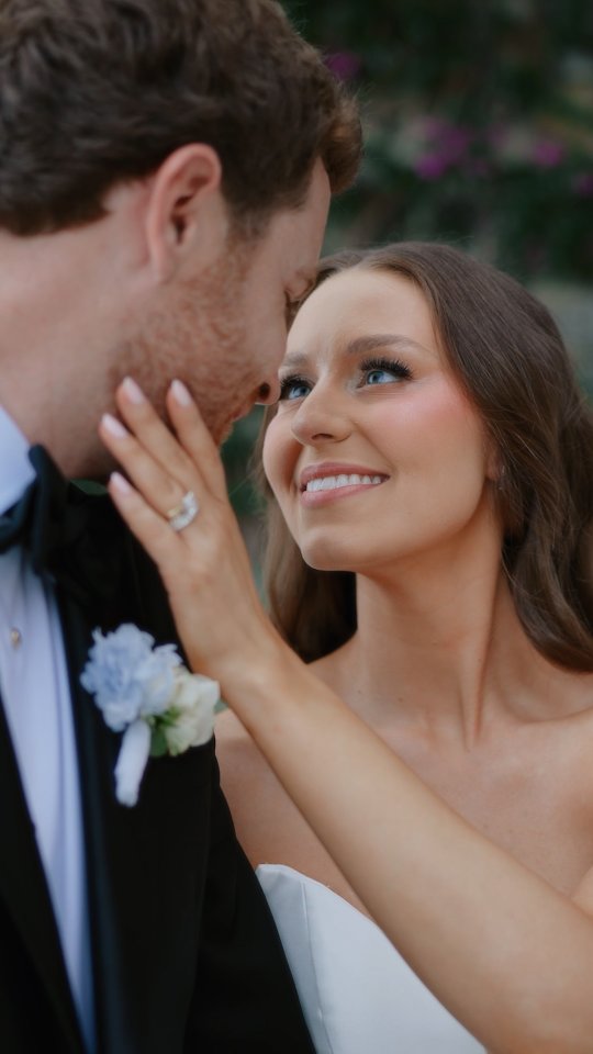 ✨ Elegance, emotion, and breathtaking beauty: the destination wedding of this wonderful couple R&T at Borgo Santandrea will remain in our hearts—like the scent of the sea and the shimmer of moonlight dancing on the waves✨
.
Wedding planner: @wedplace.it
Photographer: @konstantynzakhariy
Video: @gioderosavideographer
Venue: @borgosantandreaamalfi
Flowers @staraceflorist
See more works⬇️
https://www.gioderosavideographer.com/
.
.
#weddingfilm #wedding #weddingvideo #amalficoastwedding2025 #amalficoastwedding2025 #wedding2025 #weddingbride2026 #wedding2026