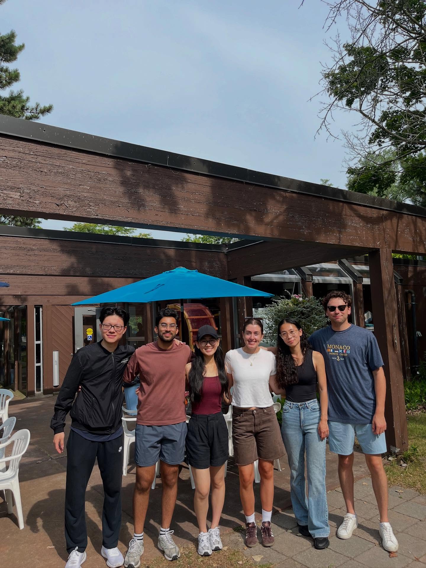 The articling students had a blast volunteering at Camp Sunshine last week! ☀️
Sunshine Centres for Seniors is a non-profit organization providing social, recreational and health promotion day programs for seniors in the Greater Toronto Area.
Thanks for having us! 😎💛