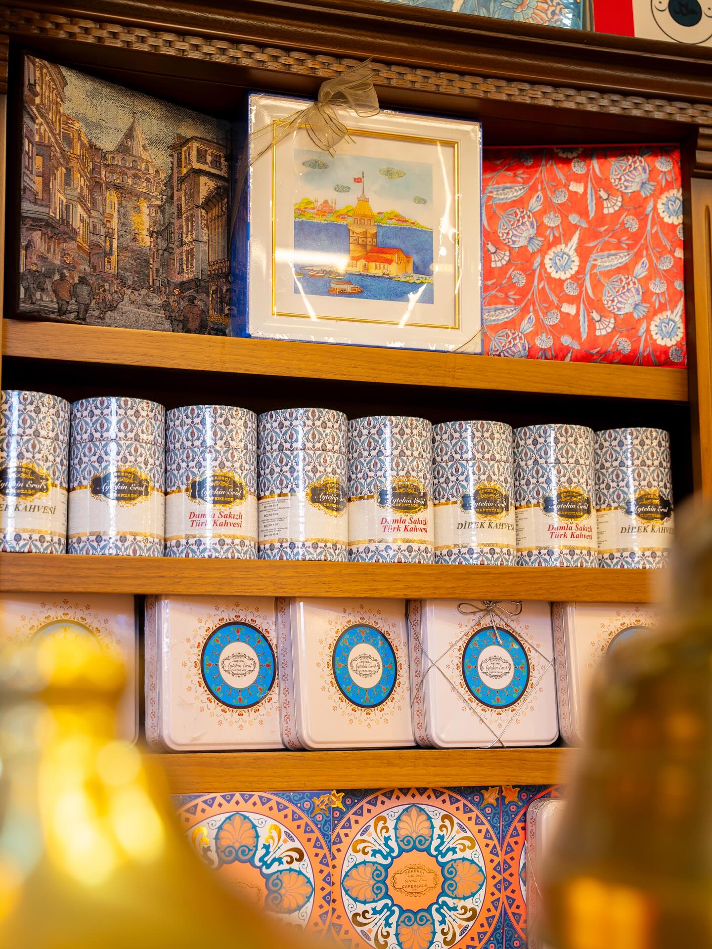 Raflarımızdaki çeşitlilik, tatlı anlarınıza eşlik etmek için! 🤍
📍Üsküdar Merkez İmalat
📍Üsküdar Balıkçılar Çarşısı
📍Kadıköy Balıkçılar Çarşısı
#ŞekerciCaferzade #Üsküdar #Kadıköy