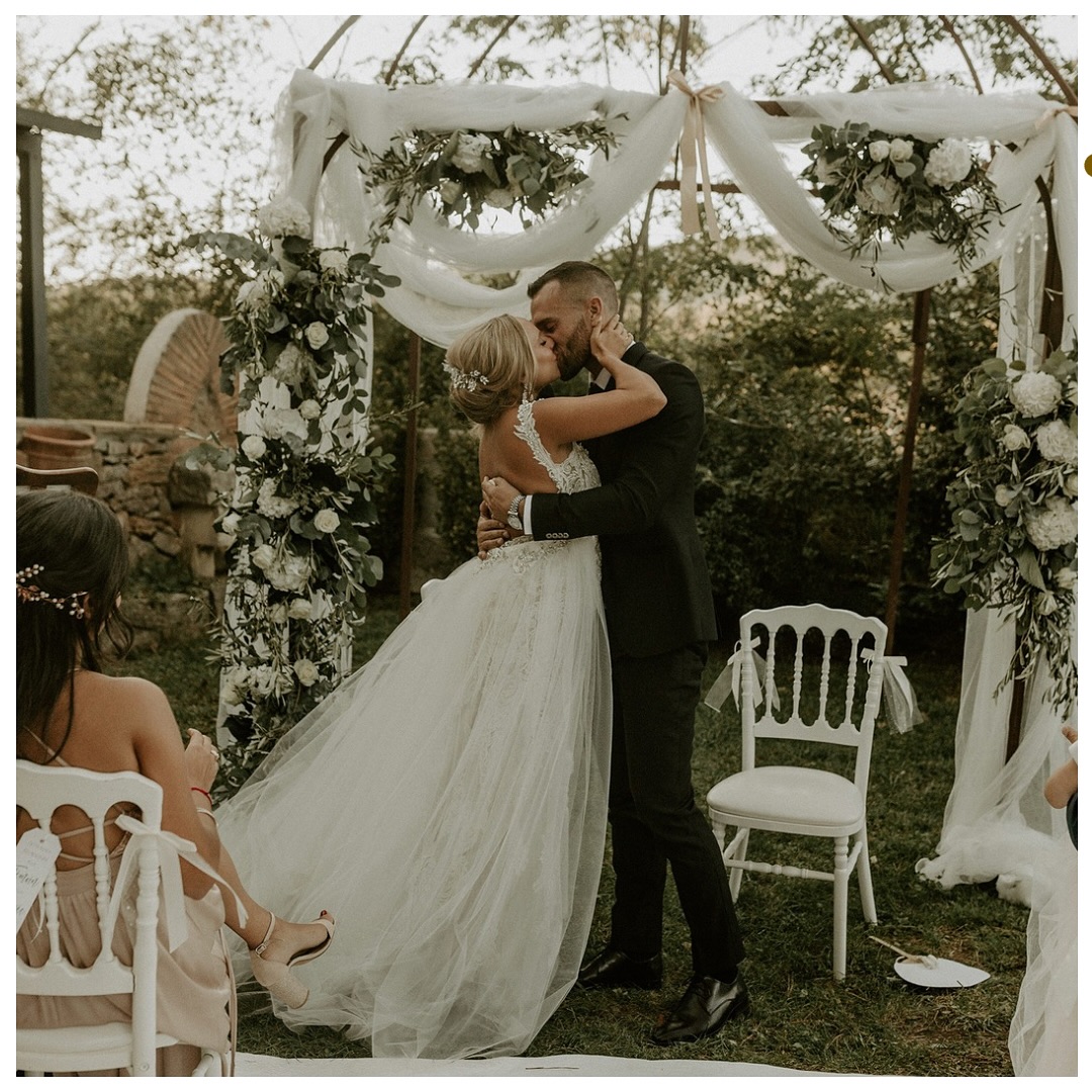 | Ce jour là, ils se sont dit "oui" pour la vie ! 💓 A&A ✨
×
📸 : @lessismore.photography
×
#ChateauDeNans
×
#receptioncotejardin #coteambiance #partenairesCJ #weddingday #weddingdecor #chateaumariage #semarierdansunchateau #mariagechateau #weddingdress #brideandgroom #bridesmaids #lieudereception #mariagehautdegamme #luxuryevent #weddingceremony #ceremoniemariage #ceremonielaique #nanslespins #mariagevar #semarierenprovence #wedpaca #justmarried #vivelesmaries #weddinginspiration