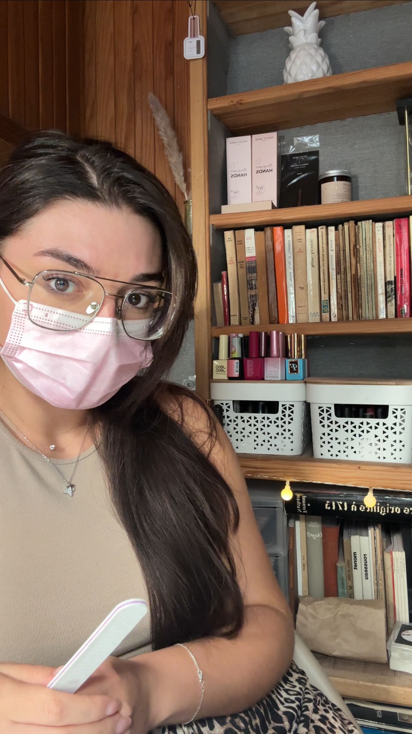 Tous les PO font ça? 😂
#manucurerusseparis #manucurerusse #manucureparis #onglesparis #русскийманикюрпариж #маникюрпариж #onglesparfaits #perfectnails #onglesparfaits #hailybiebernails #vernissemipermanentparis #prothésisteongulaire