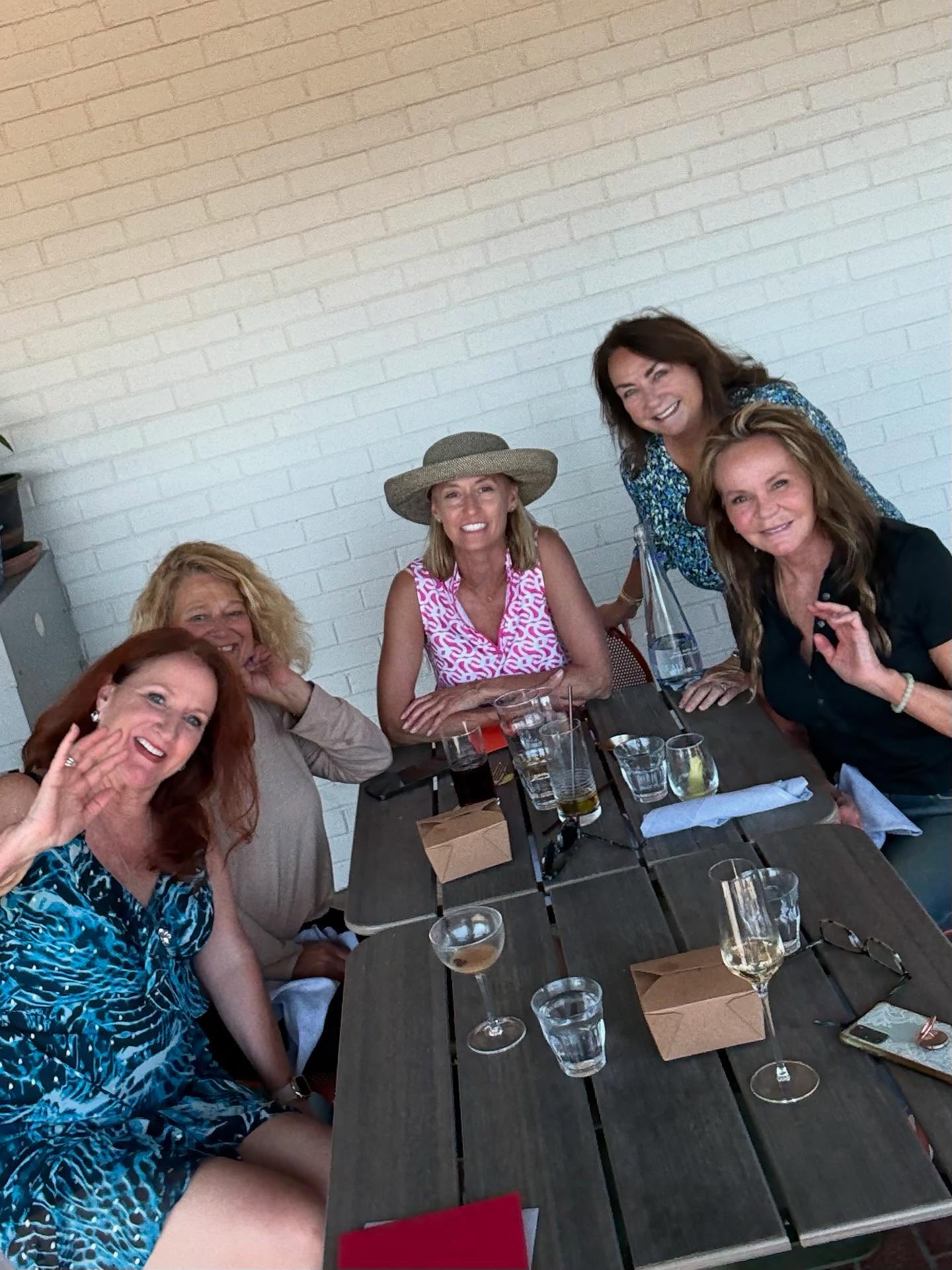 Wine Country Living-love where you liveđ
I love to support local businesses, attend networking events (in addition to mine) and support our community.
đBirthday celebration at @lumabar_eatery
đźTaco Tuesday at #embassysuitessanrafael
đșđžTuesday Networking event with @lwvmartincounty celebrating National Womenâs Equality Day
#womenempowerwomen #networkingwomen #shoplocally #supportsmallbusinessowners #petaluma #sanrafael #marincounty #tacotuesdays #smallbusinessowners #sonomacounty #lovewhereyoulive #winecountryliving #sonomawinecountry