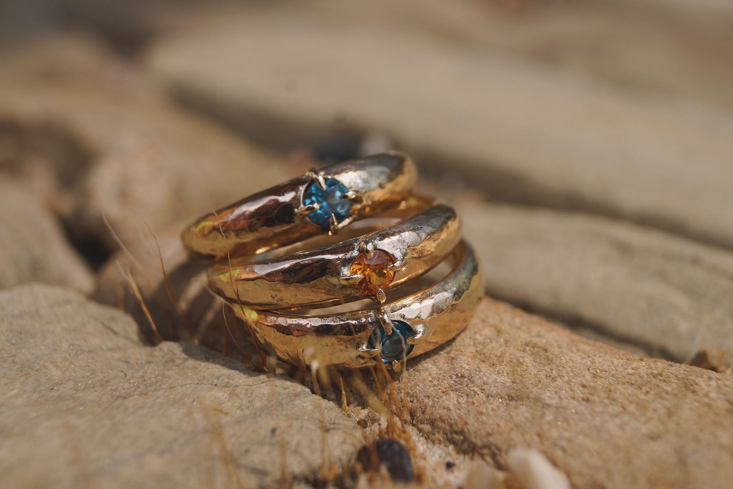 Couple of stills from a very special recent commission.
Matching rings for a mother and her daughters, made from inherited gold from their grandmother.
#handmade #handmadejewellery #gold #ring #birthstone #recycle #bespokejewellery #jewellery