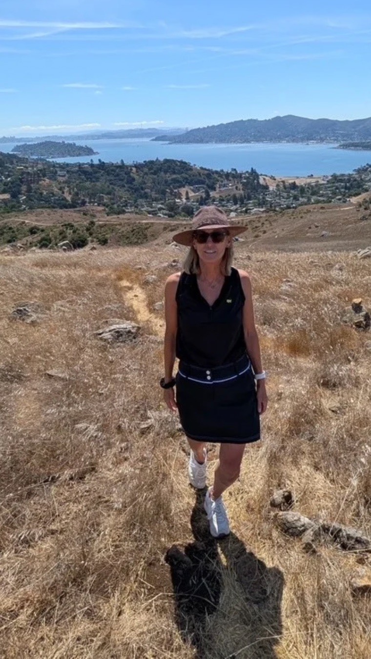 The best way to start a work week is to have a fabulous Sundayđ
âïžBeautiful weather
đ Stunning views of the Golden Gate
đ„Fabulous casual dining experience
Happy Monday,
@destinationtiburon
@hookfishco
@golden_gate_bridge
#foodandwinewomen #winecountryliving #bayarealiving #dinelocal #hikingtrail #marincounty #getoutandhike #tiburon #healthyaging #sundayfun #mondaymoods #agepositive #hikersofinstagram