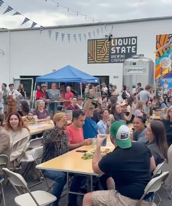 What a weekend! 🎉
A huge thank you to everyone who came out to celebrate Oktoberfest and Silos last day with us this year! We couldn’t have asked for a better crowd to raise a stein with. Until next year - cheers! 🍻🇩🇪🥨
#liquidstatebeer #silofoodtruck #ithacany #ithacaevents #oktoberfest #bavarianvibes #germanbier #thinknydrinkny