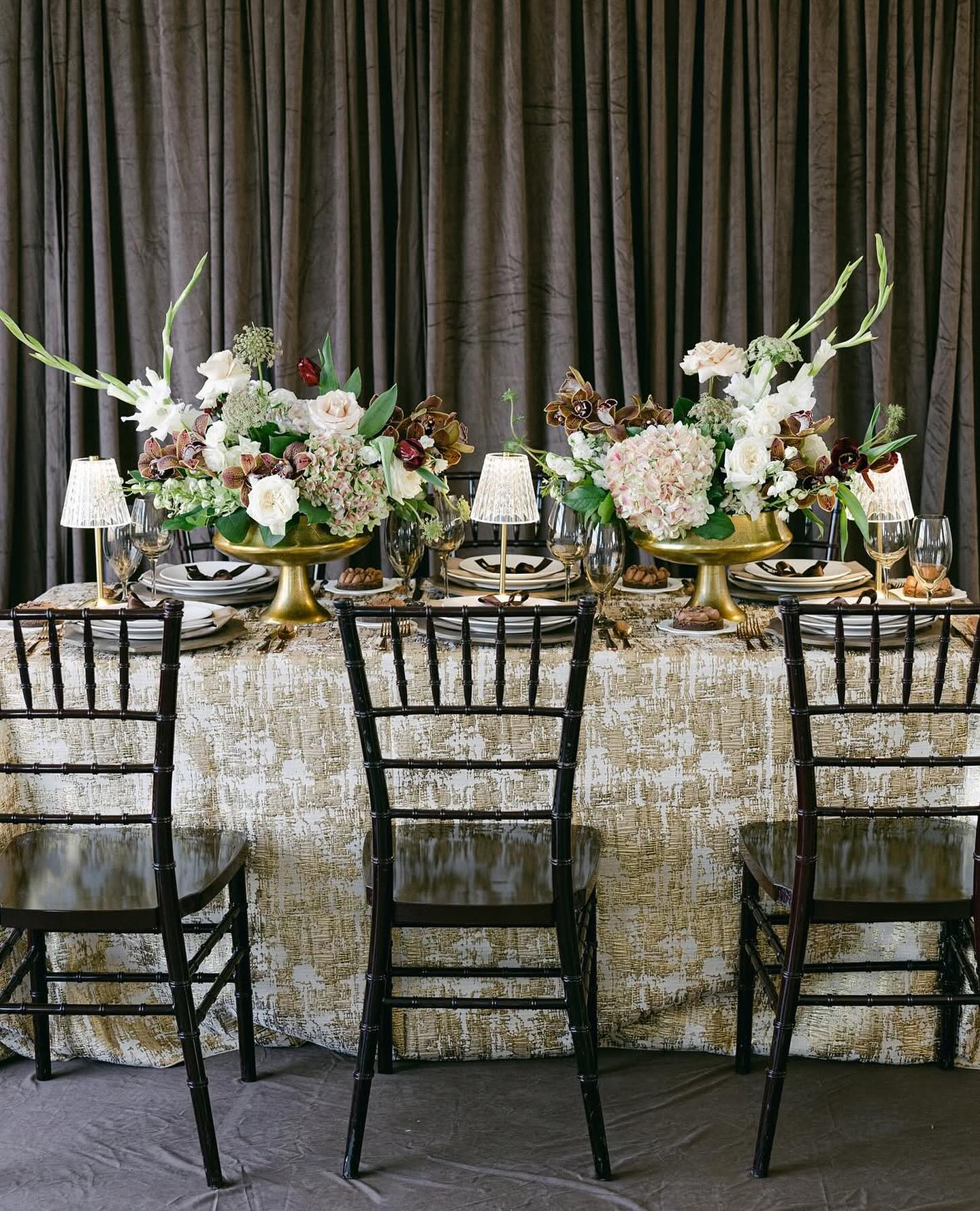 Enhance your dining aesthetic with our timeless drapes!
VENDORS:
Planning + Design: @weddingsbyl.and.co
Production Design: @cae_lr
Floral Design: @curlywillowdesigns
Photography: @faithealyphotography
Videography: @blackhousestudios_
Venue: @hiddenwillows_cabot
Rentals: @eventology_us