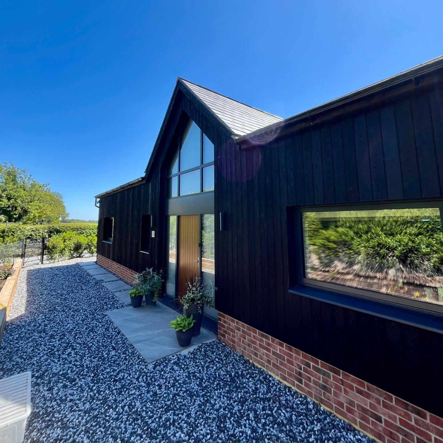 A few from the archives! Not a garden room, but we had the pleasure of installing charred Siberian larch cladding to this incredible Passivhaus a while back. Charred timber offers great durability and a sleek look. Please get in touch if you'd like a garden room with a similar finish.
#readgardenrooms #gardenroom #cladding #charredlarch #shoshugiban #granddesigns #passivhaus #norfolk #suffolk