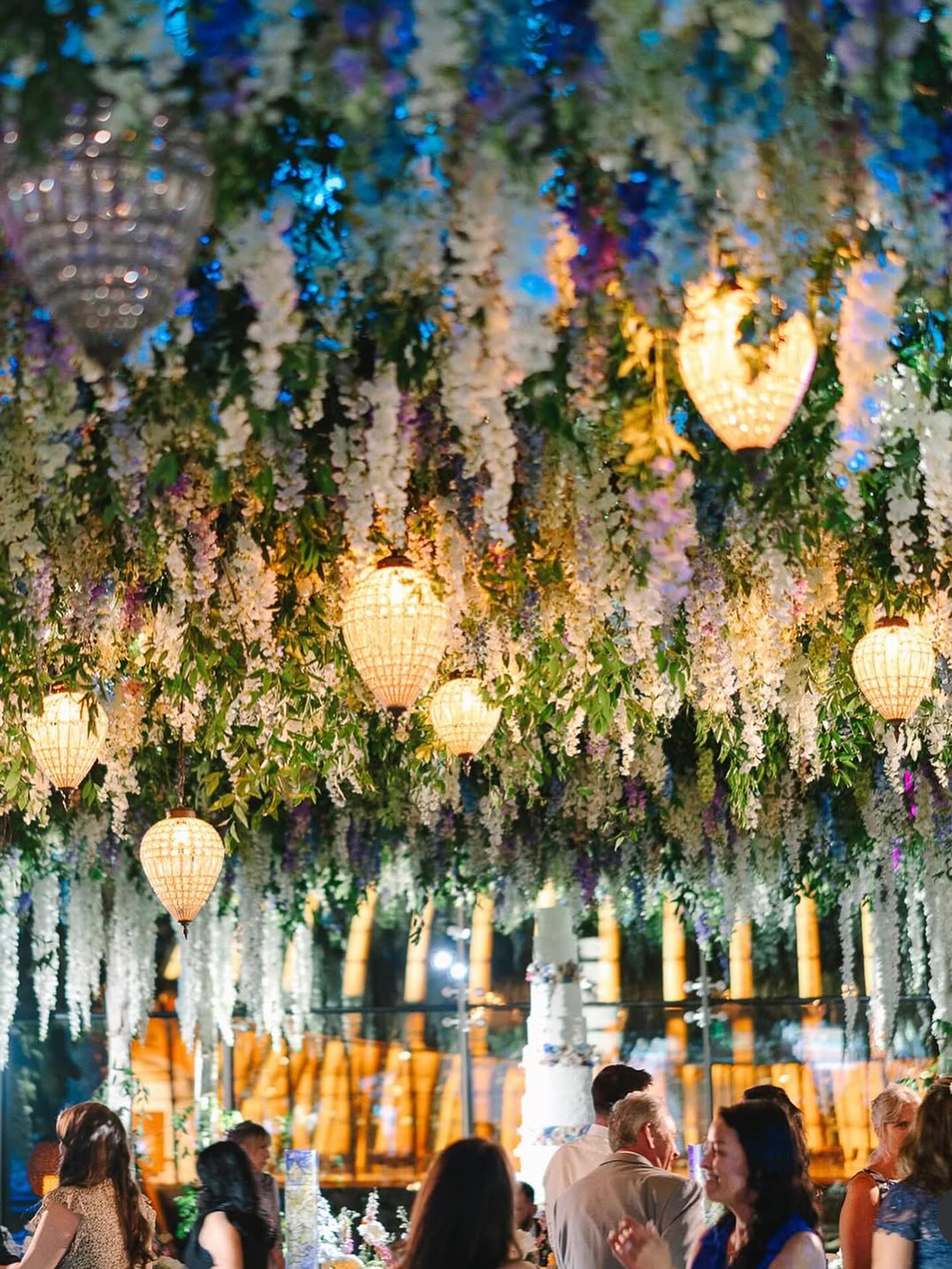 Because unforgettable moments don’t happen by accident.
VENDORS:
Planning + Design: @jlkweddings
Event & Floral Design: @tanarahluxefloral
Production Design: @cae_lr
Photography: @thevillarphotoco
Videography: @daveandacamera
Venue: @crystalbridgesmuseum
Rentals: @bbjlatavola