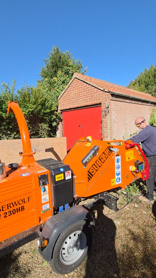 Make way make way!! Garden room soon to follow 😎
#siteclearance #readgardenrooms #gardenroom #landscaping #homeimprovment #seapalling #norfolk #northnorfolkliving